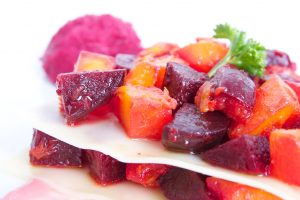 Lasagne van rode biet en pompoen en 'roze' bechamel