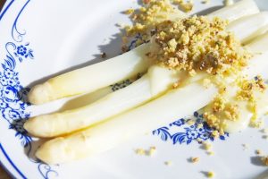 Asperges op Vlaamse wijze - vegan