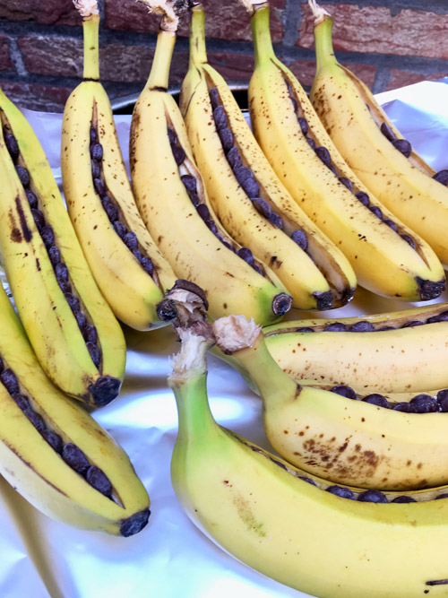 Bananen op de bbq voor een potluck