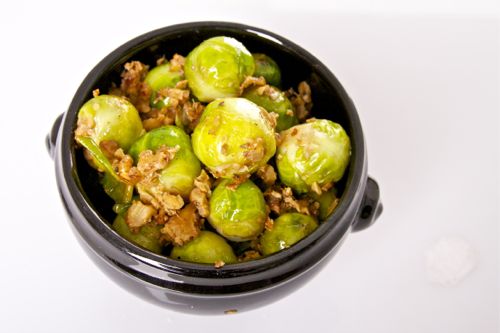 Gebakken spruitjes met walnoot