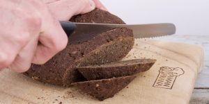 Koolhydraatarm brood kopen en maken